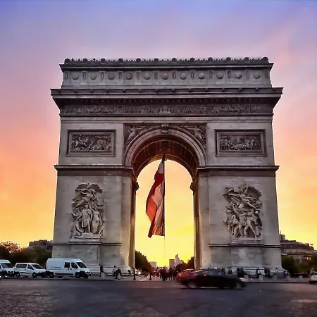 Le 113 * نويي سور سين